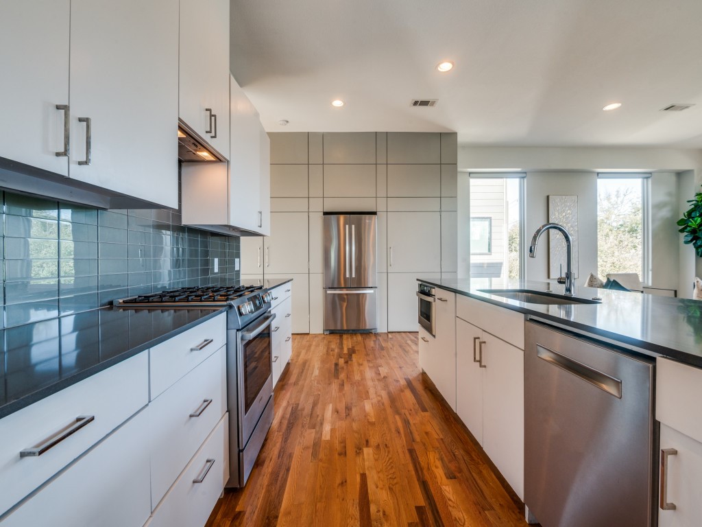 4976 Jack Court