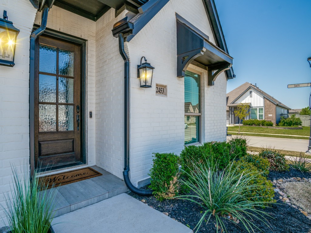 2453 Lazy Dog Lane