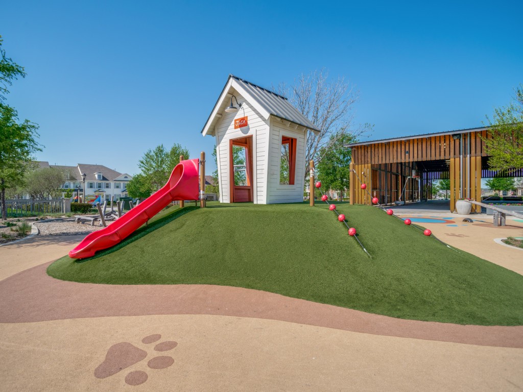 2453 Lazy Dog Lane