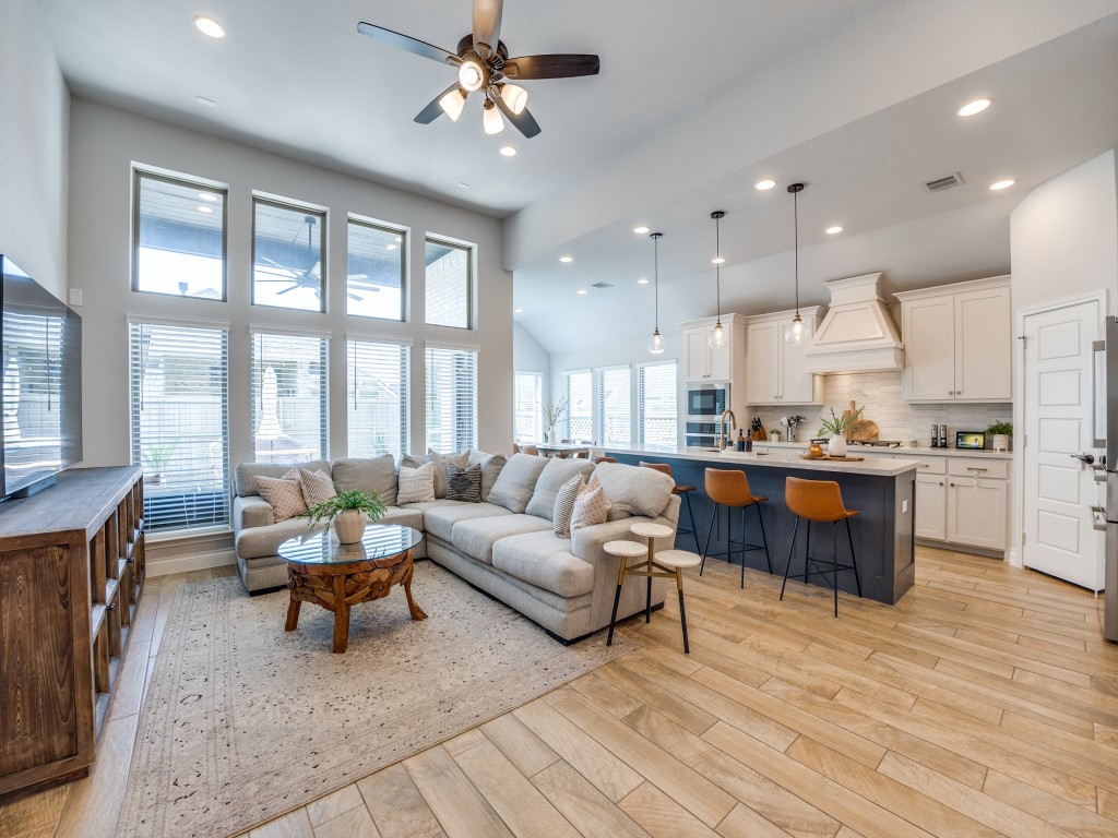 2453 Lazy Dog Lane