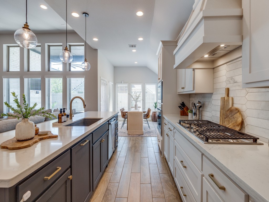 2453 Lazy Dog Lane