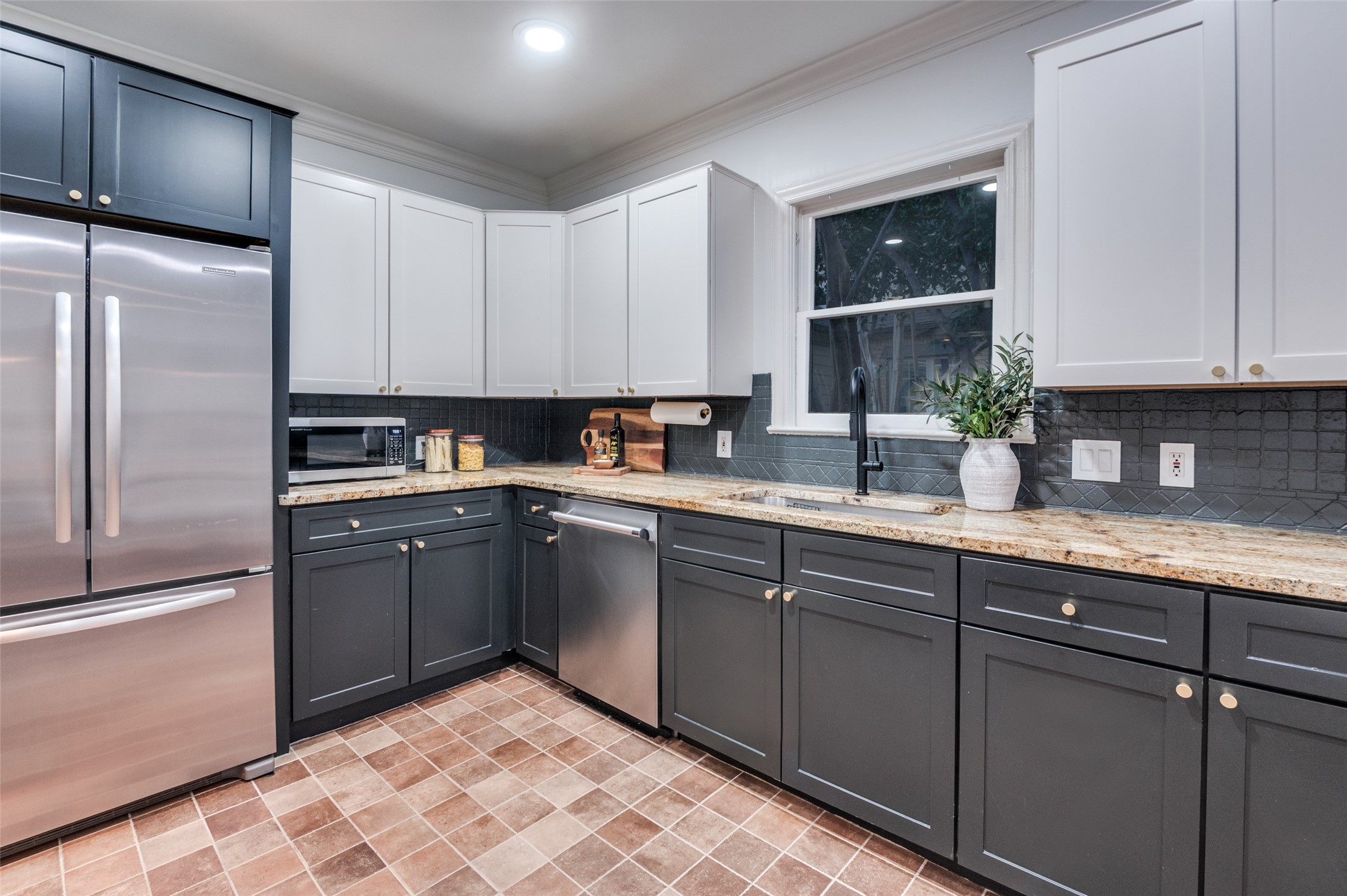 919 Cordova Street