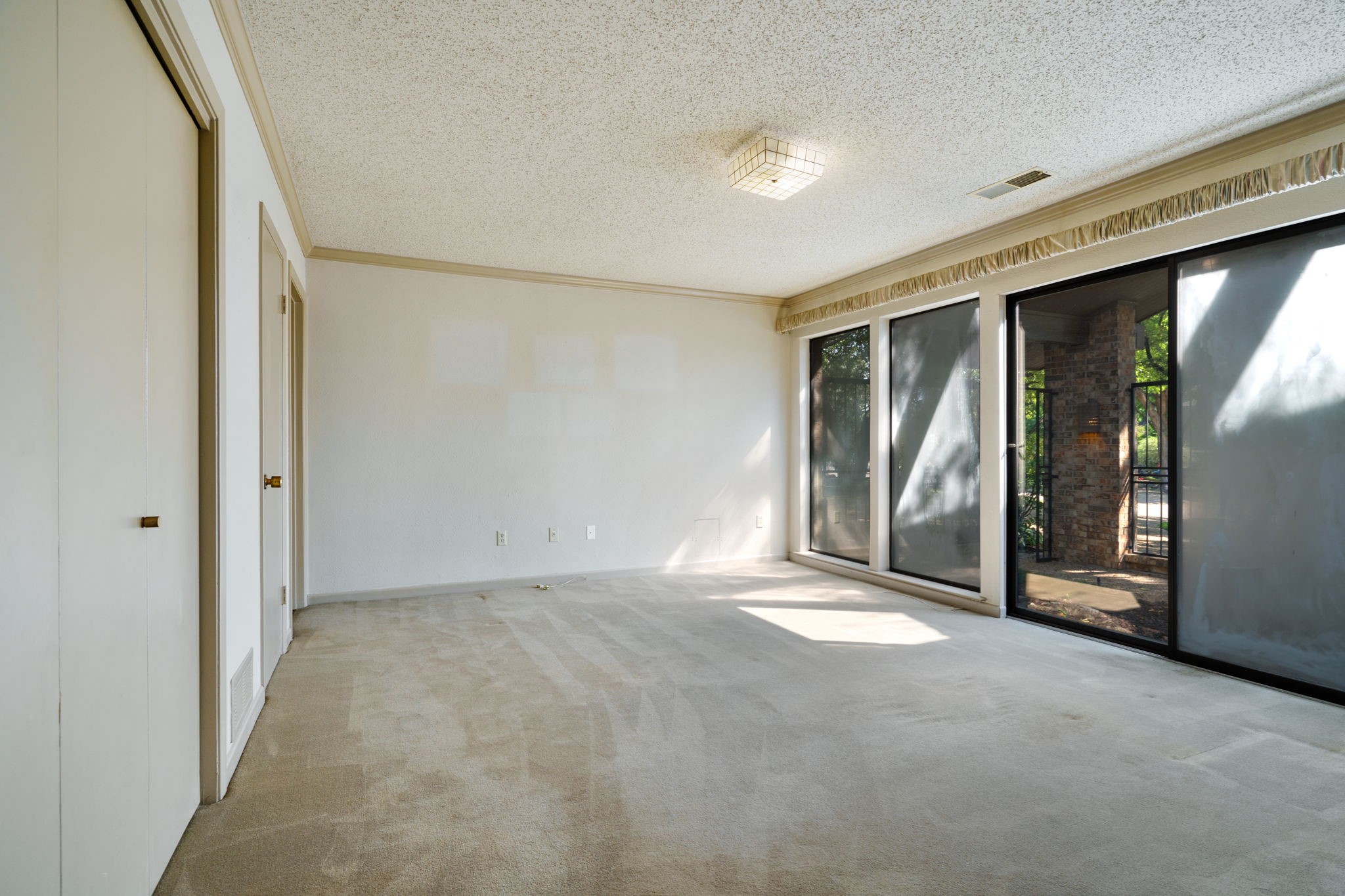 7608 Royal Place