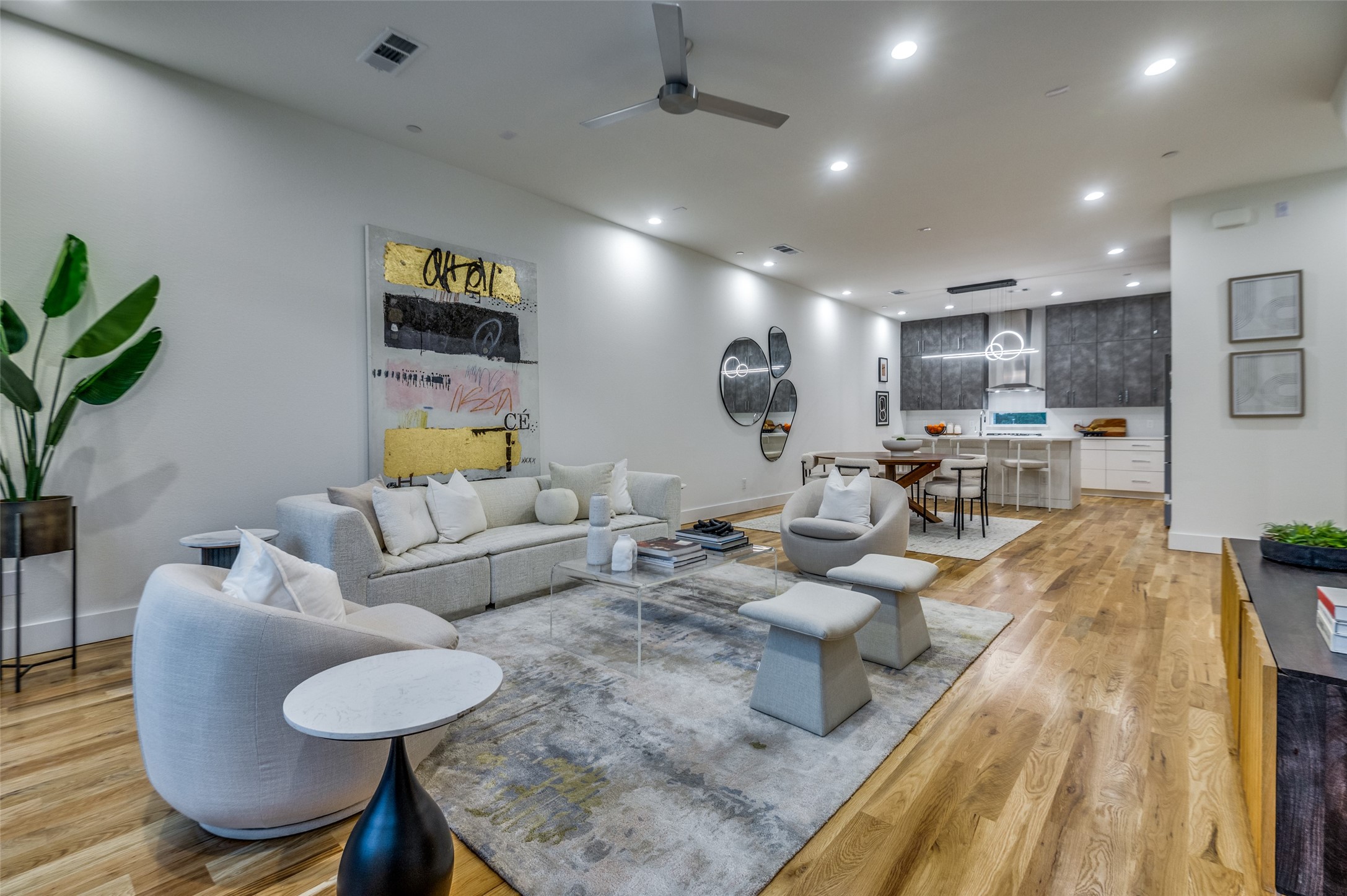 4133 N Reserve Lane