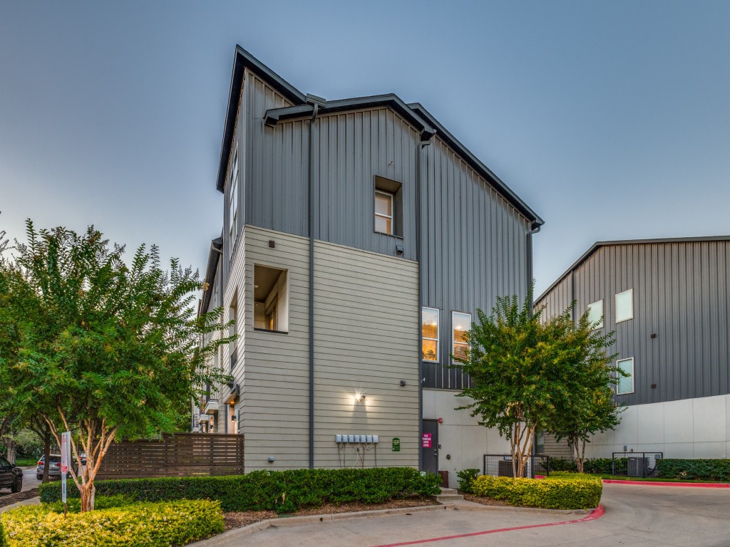4211 Rawlins Street 97