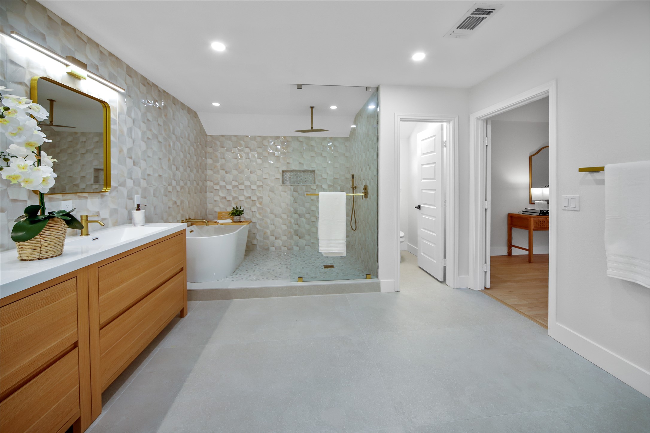 6029 Daven Oaks Drive