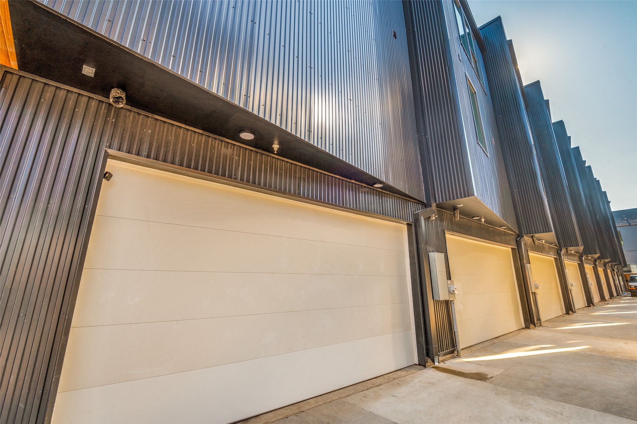 426 W 9th Street 209