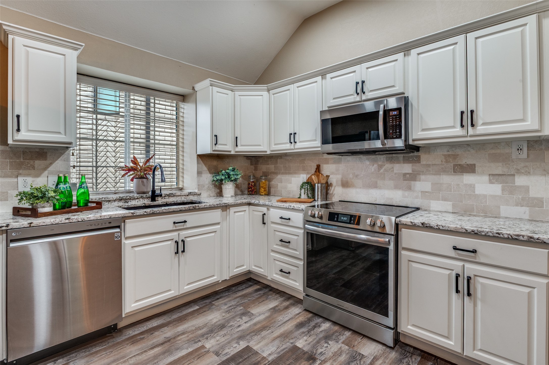 3810 Antioch Circle