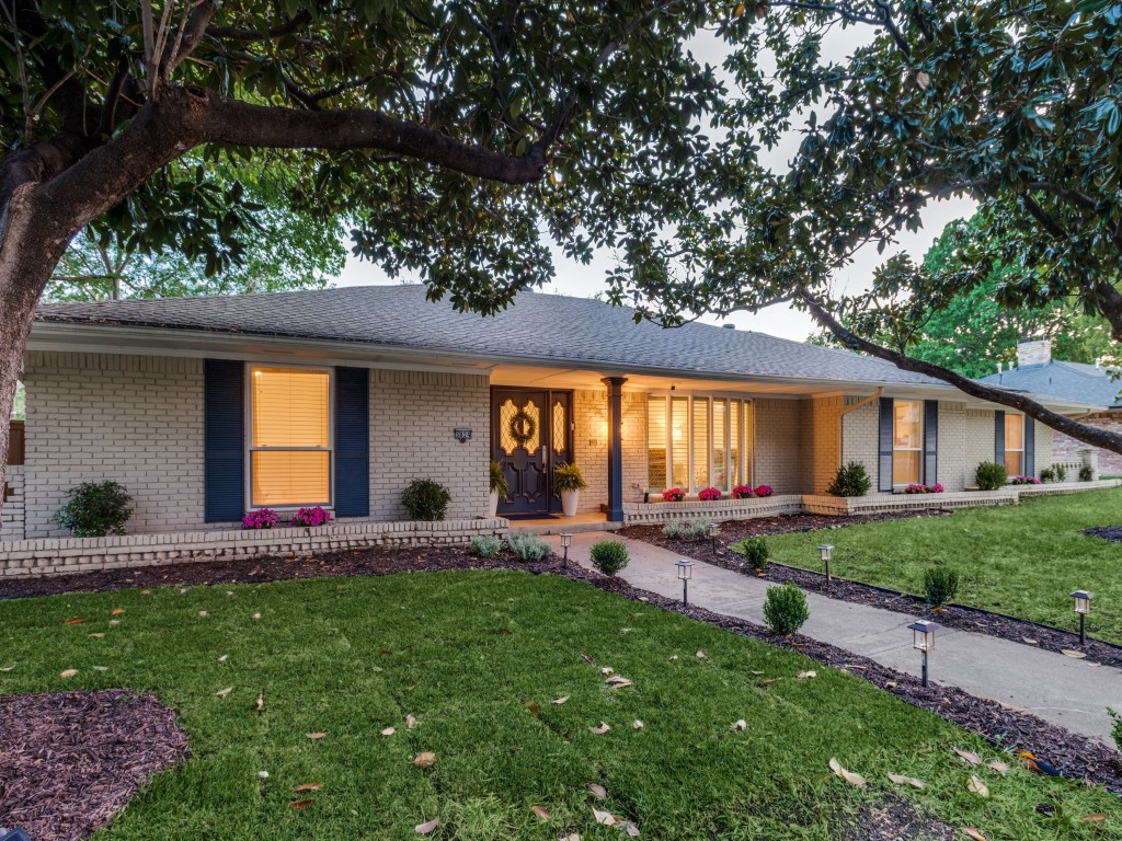 3824 Waldorf Circle