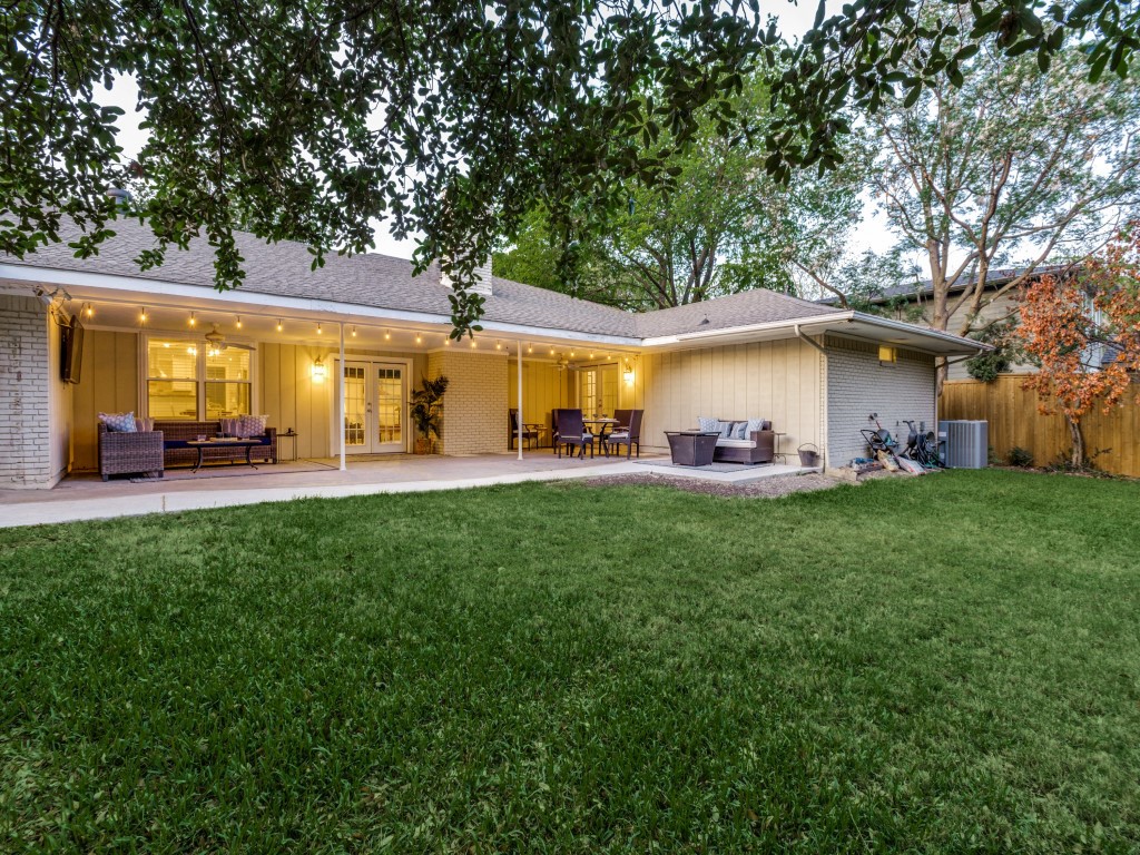 3824 Waldorf Circle