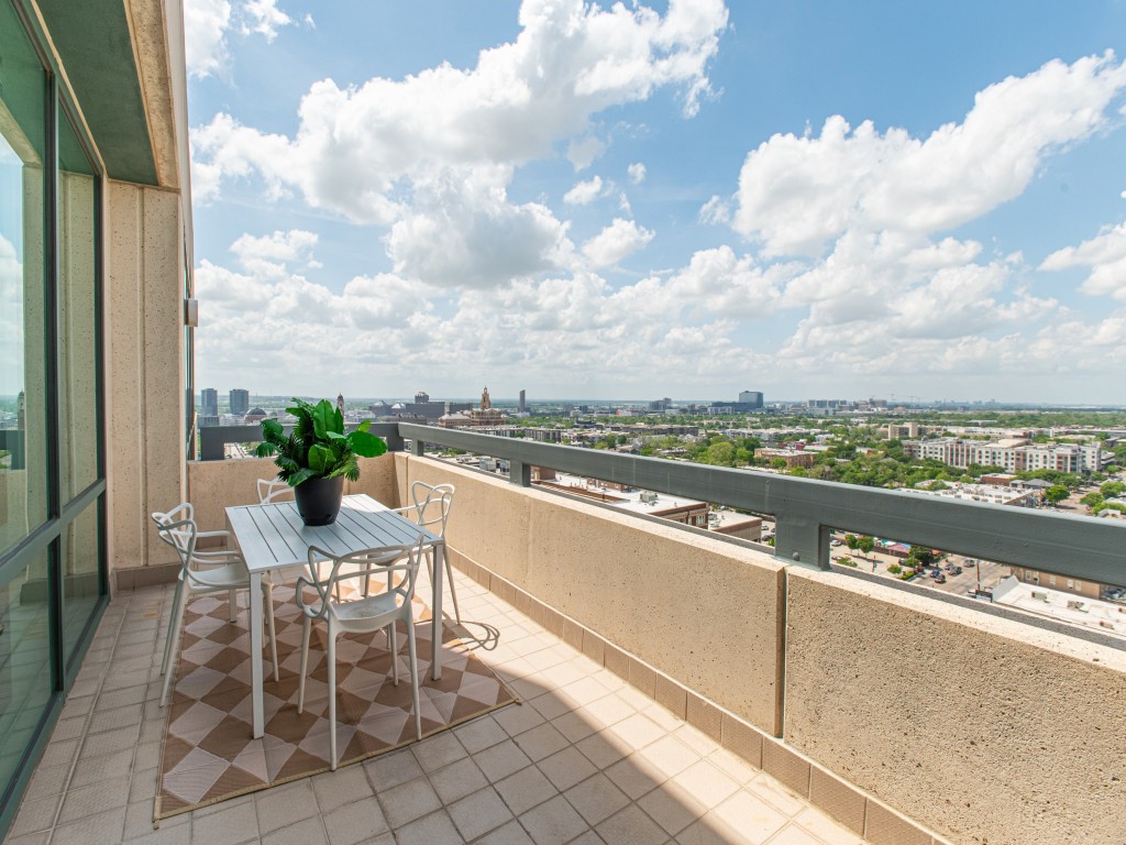 3111 Welborn Street 1306