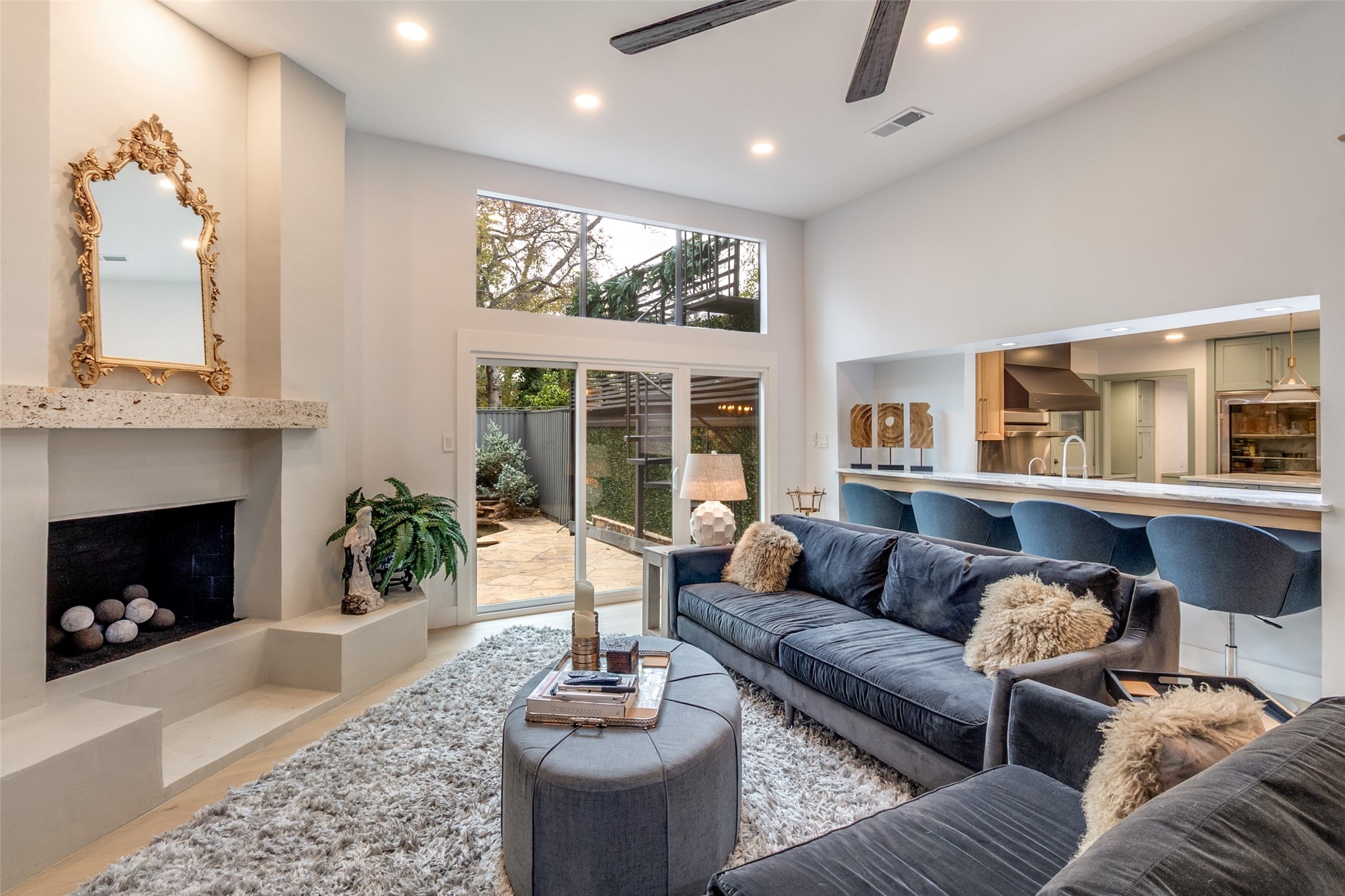 947 Easton Place