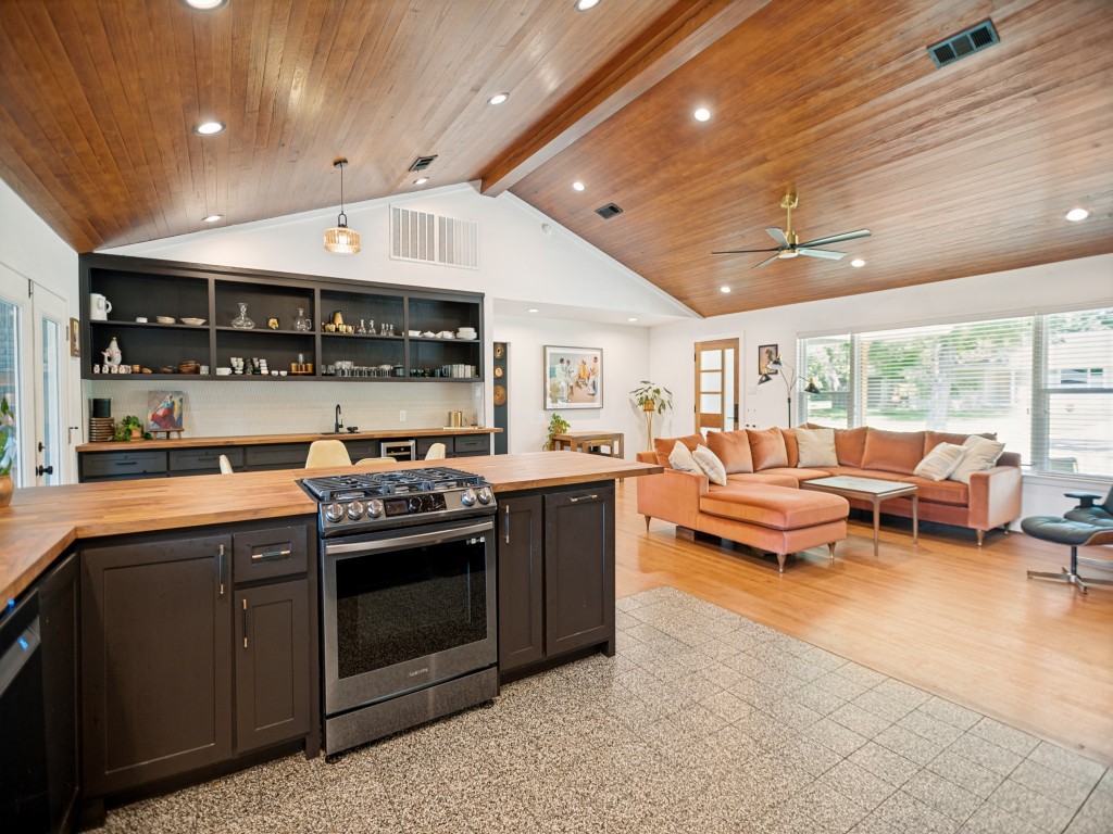 9710 Cloister Drive