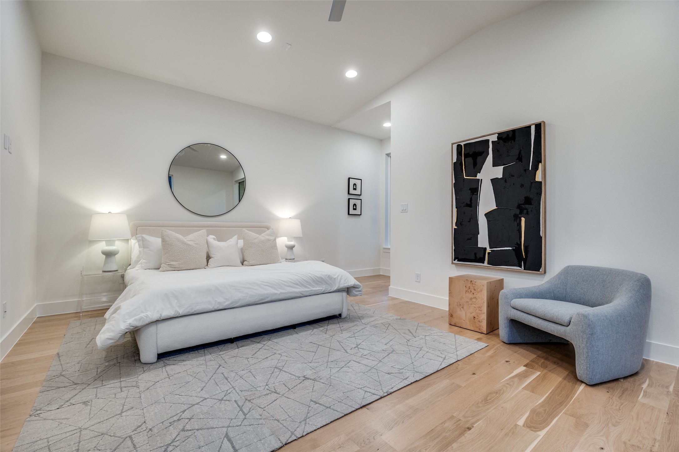 5443 Ellsworth