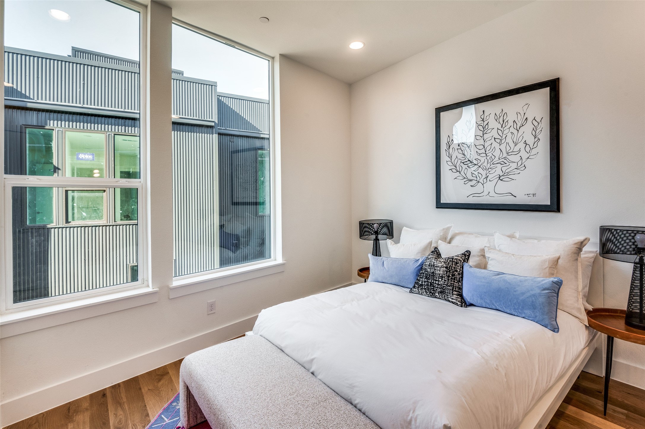 426 W 9th Street 105