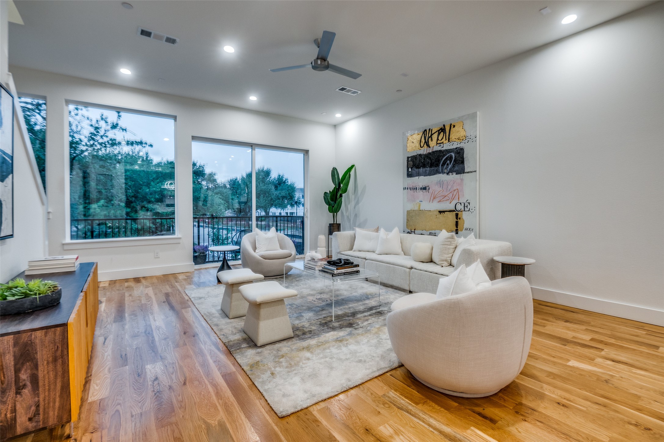 4125 N Reserve Lane