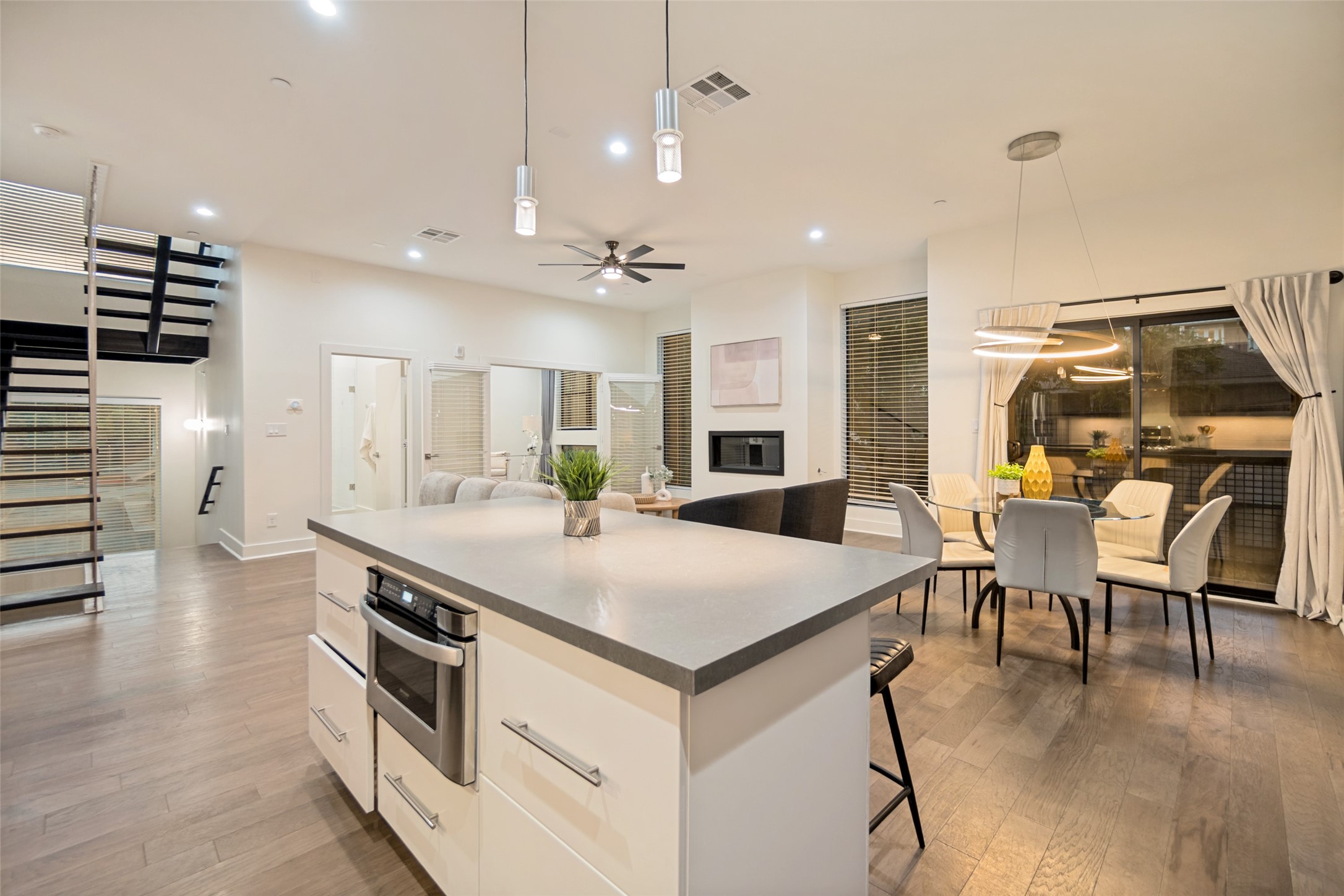429 W 9th Street 204