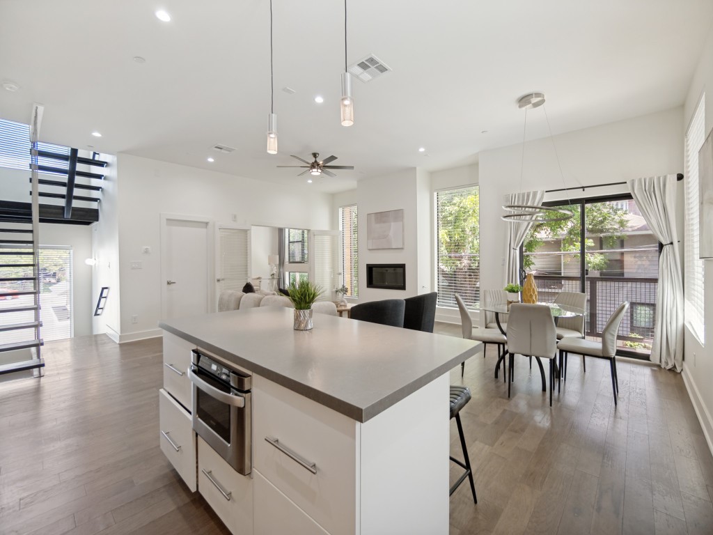 429 W 9th Street 204