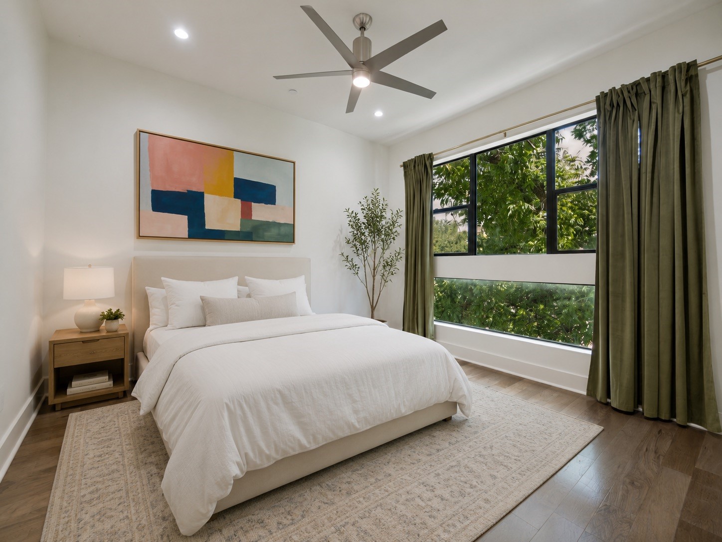 429 W 9th Street 204