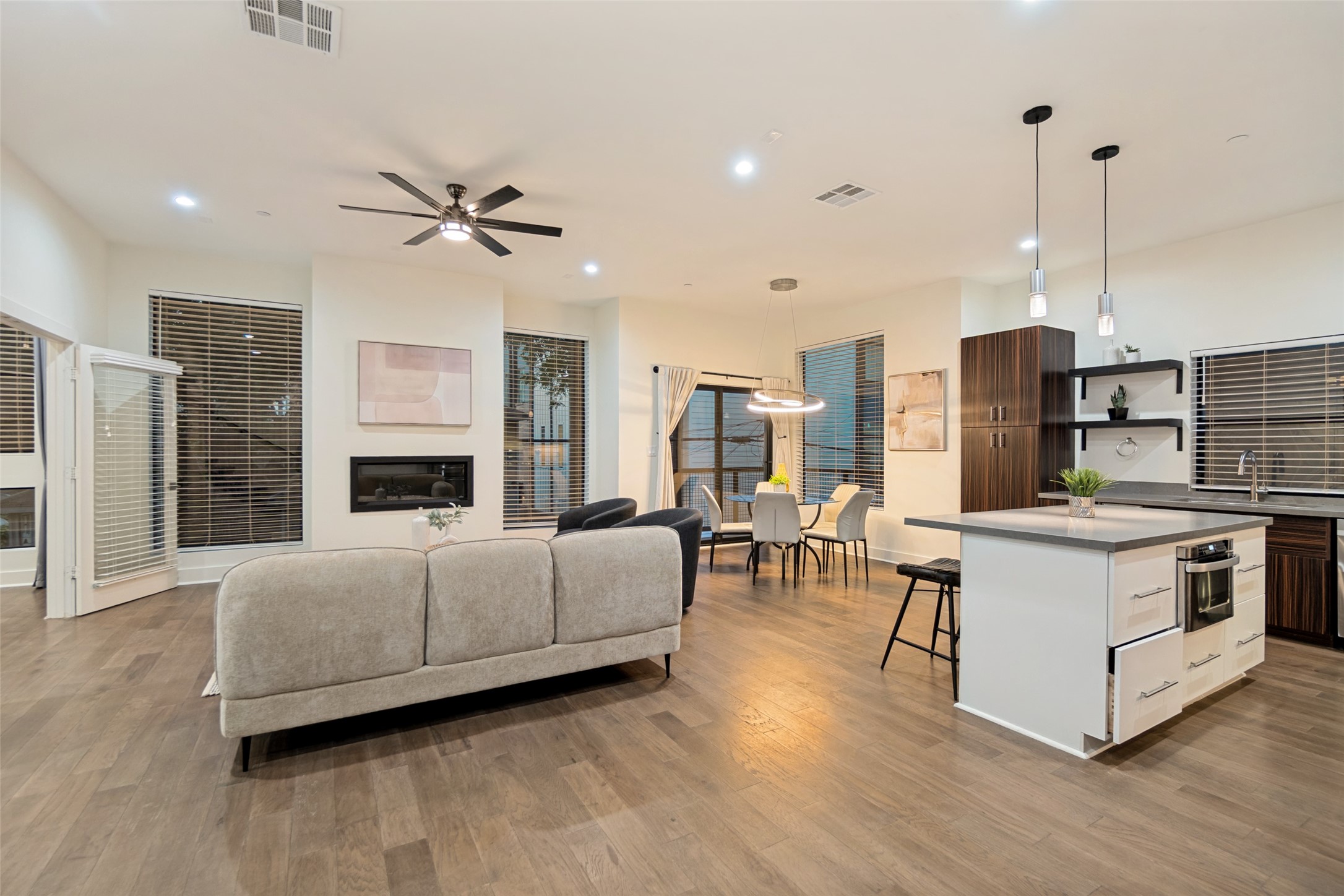 429 W 9th Street 204