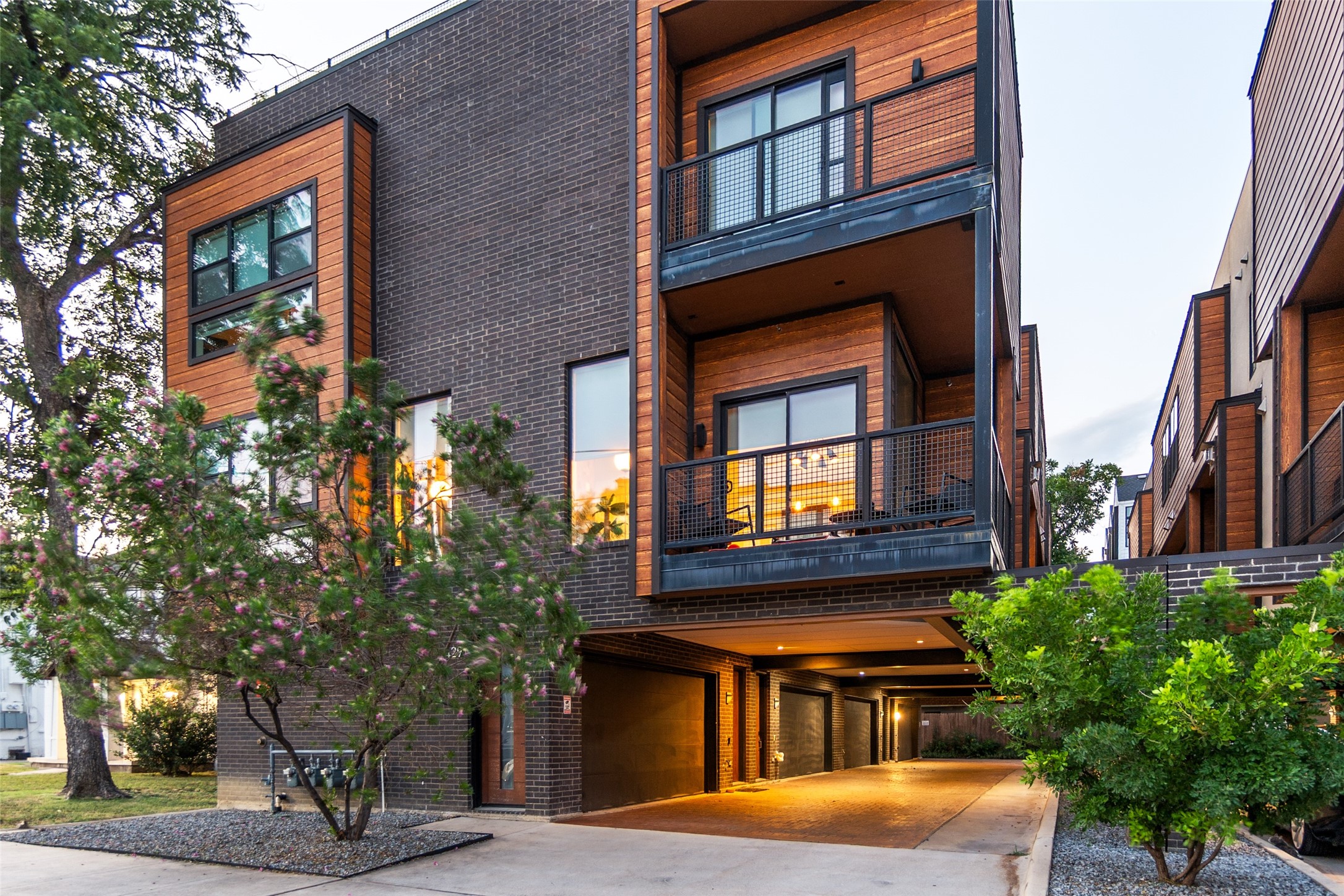 429 W 9th Street 204