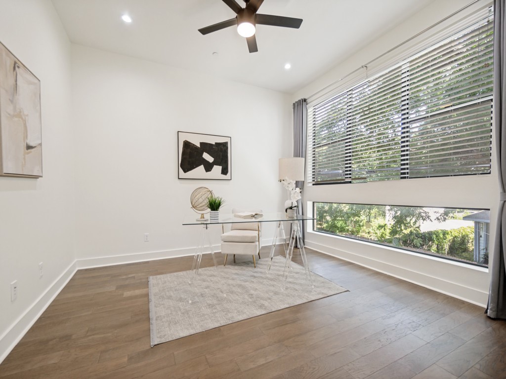 429 W 9th Street 204