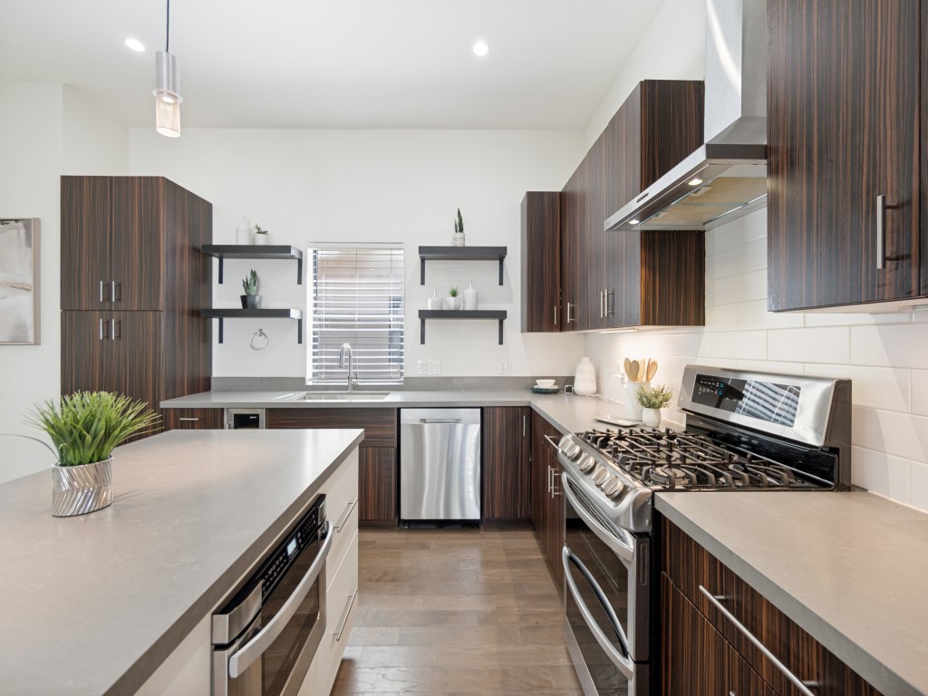 429 W 9th Street 204
