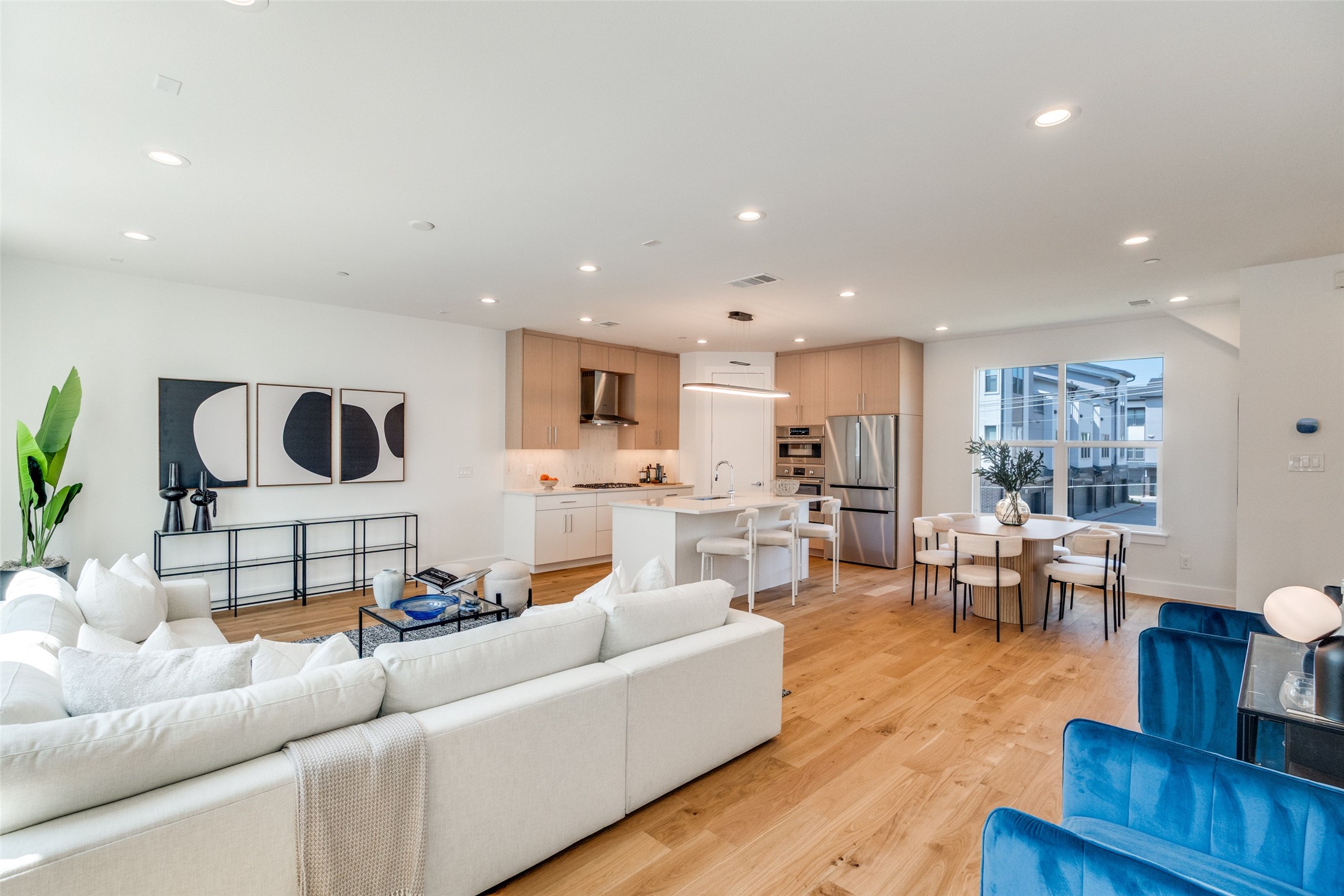 3940 Spring Valley Road 2
