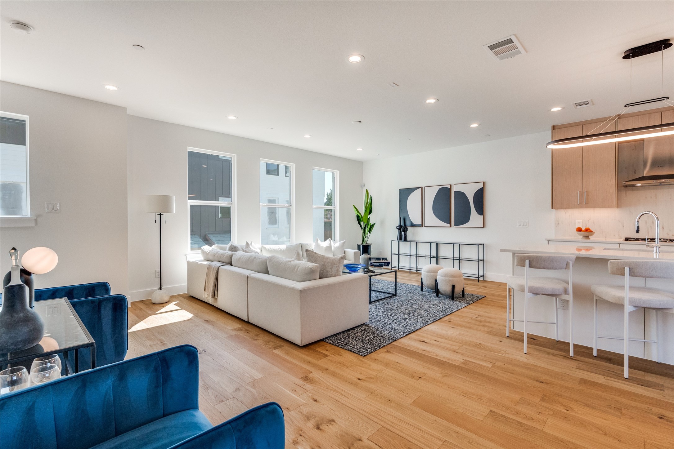 3940 Spring Valley Road 2