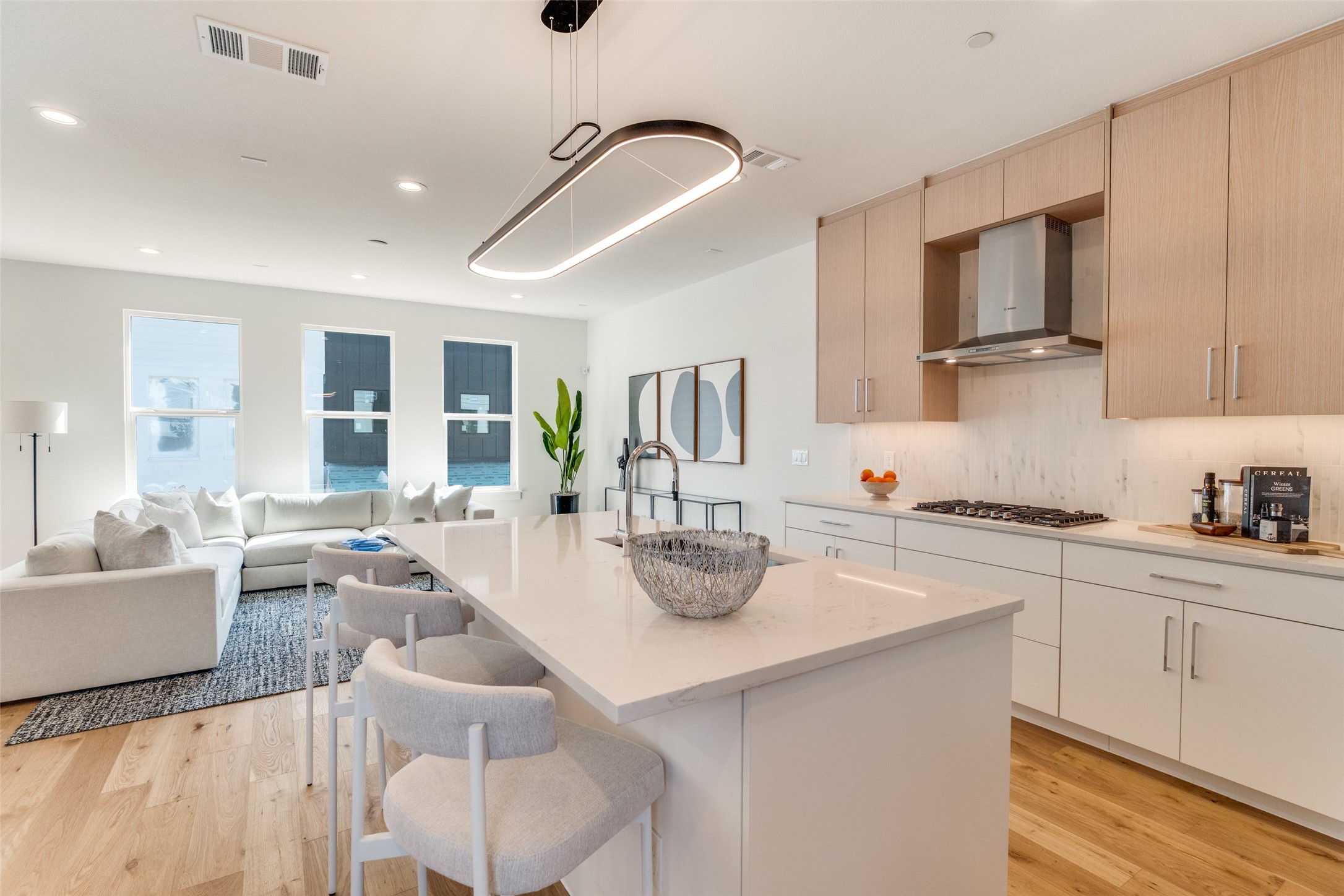 3940 Spring Valley Road 2