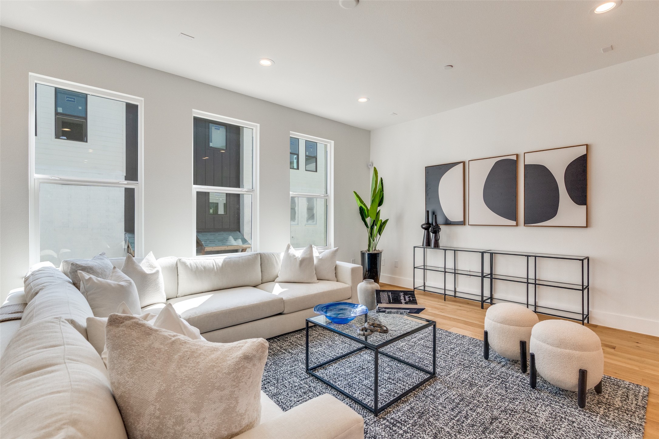 3940 Spring Valley Road 2