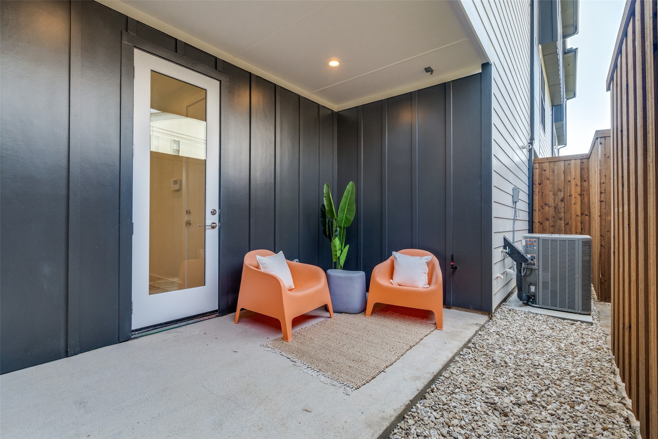 3940 Spring Valley Road 2