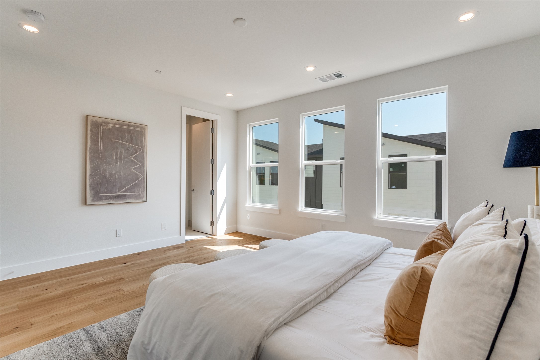3940 Spring Valley Road 2
