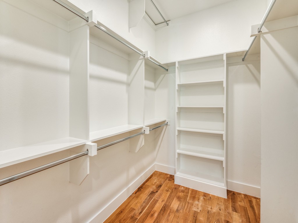 426 W 9th Street 106