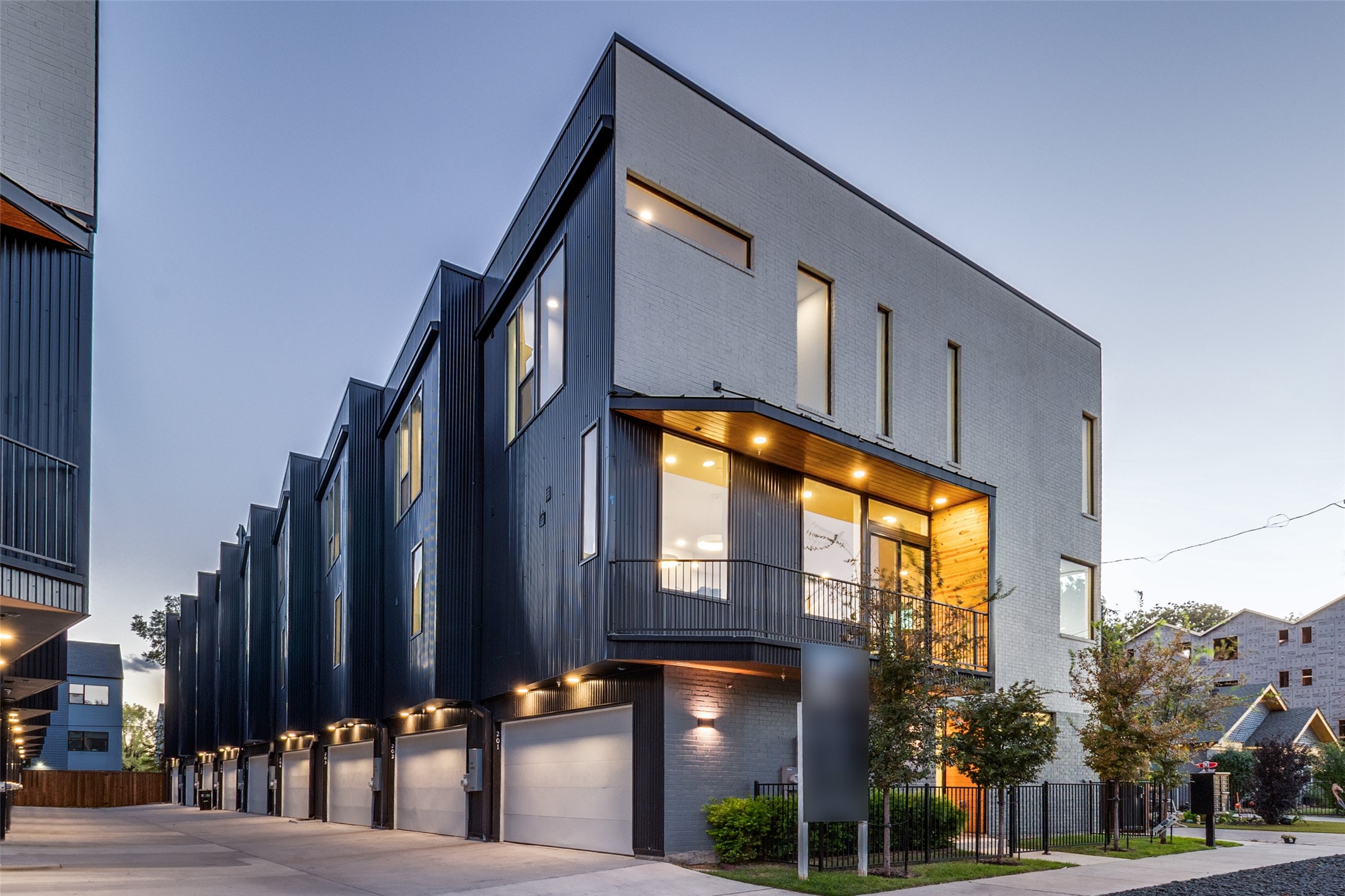 426 W 9th Street 106