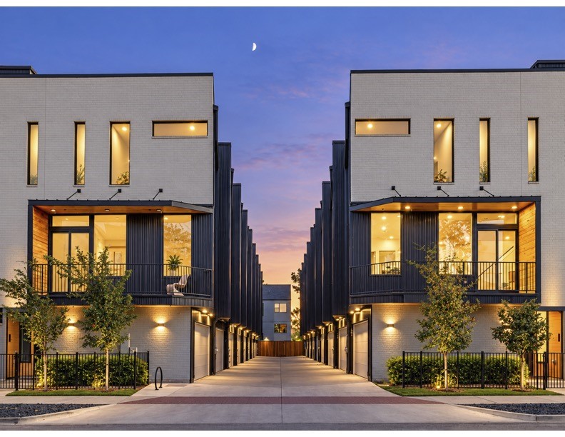 426 W 9th Street 104