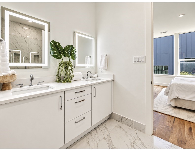 426 W 9th Street 104