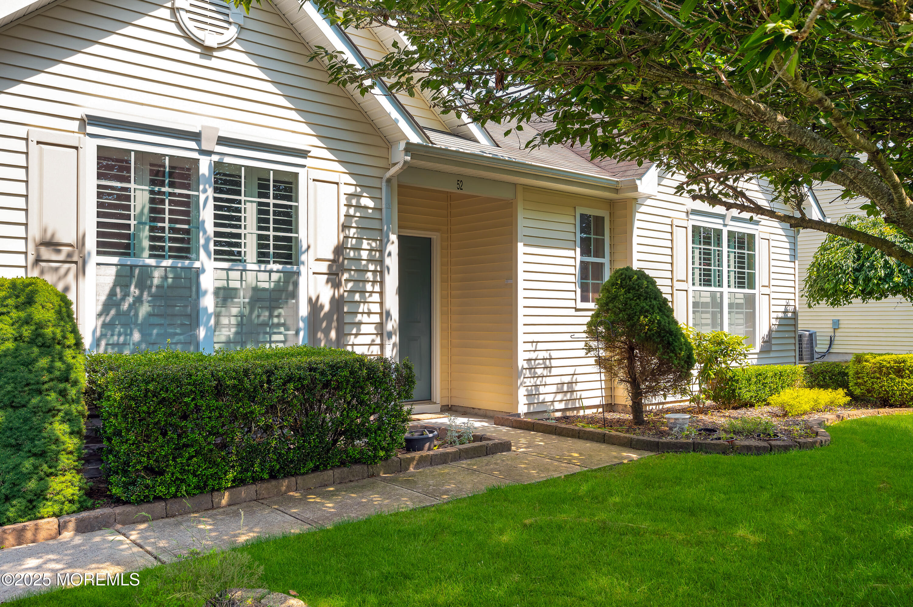 52 Country Walk Boulevard