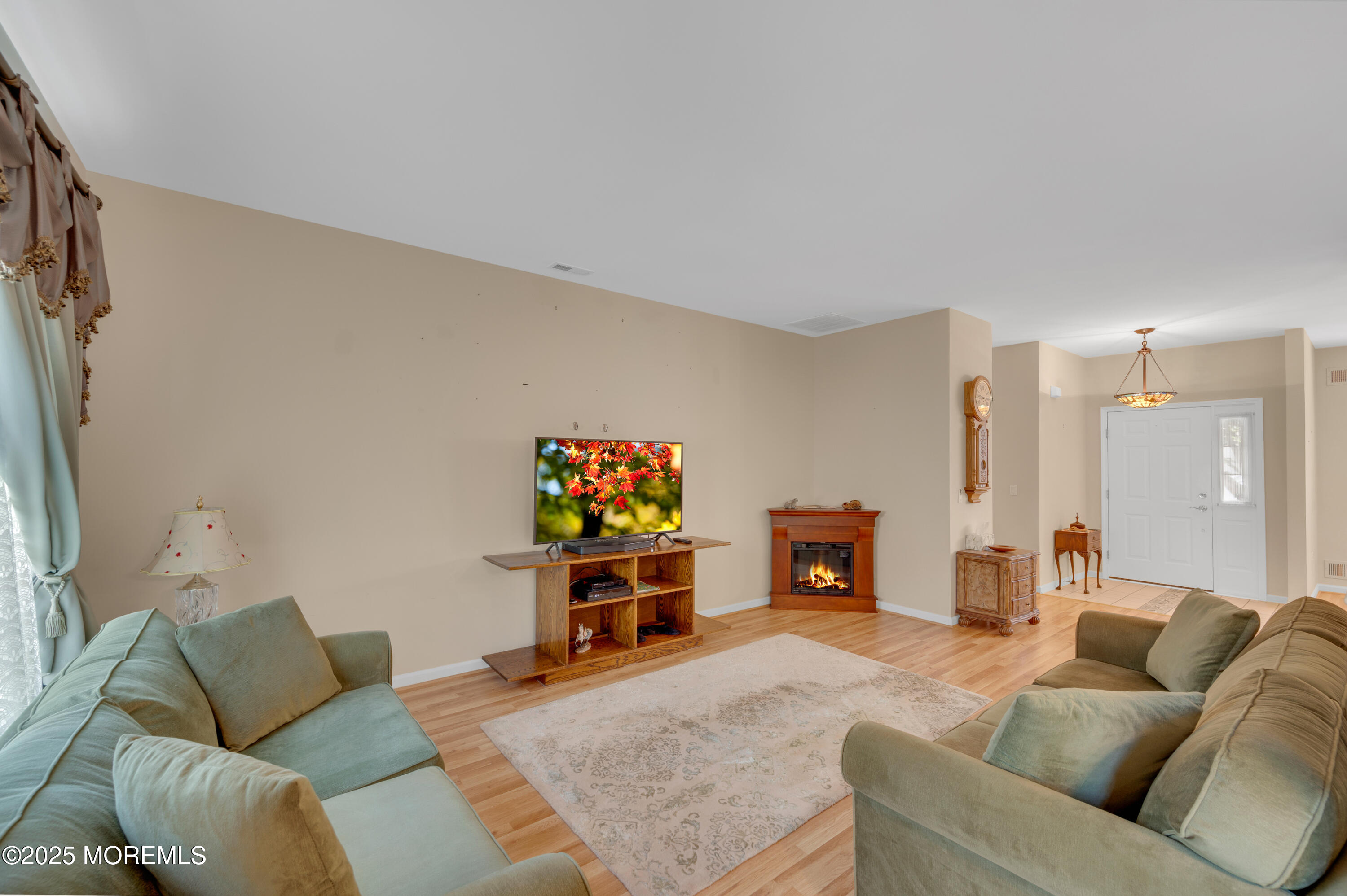 52 Country Walk Boulevard