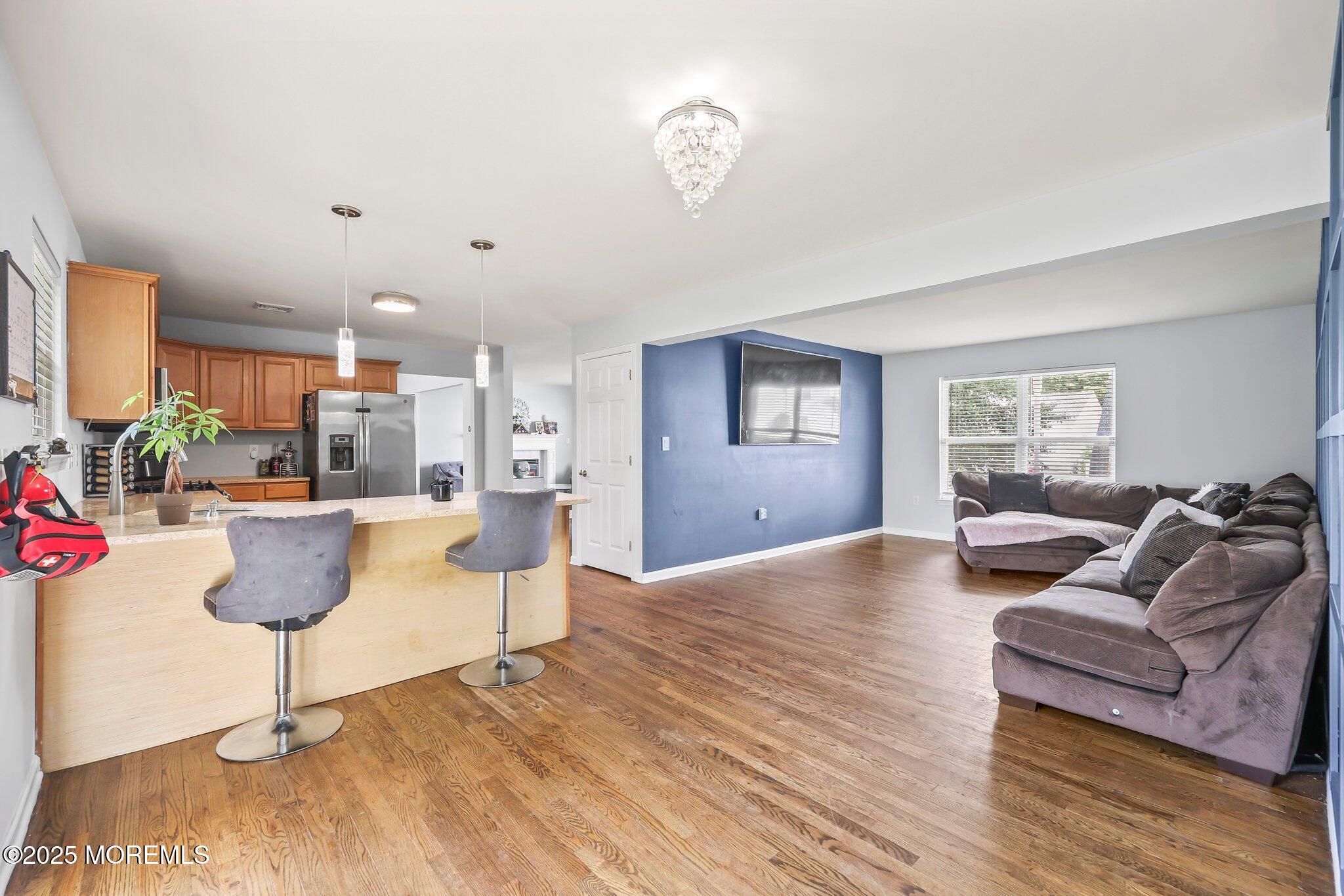 18 4th Avenue