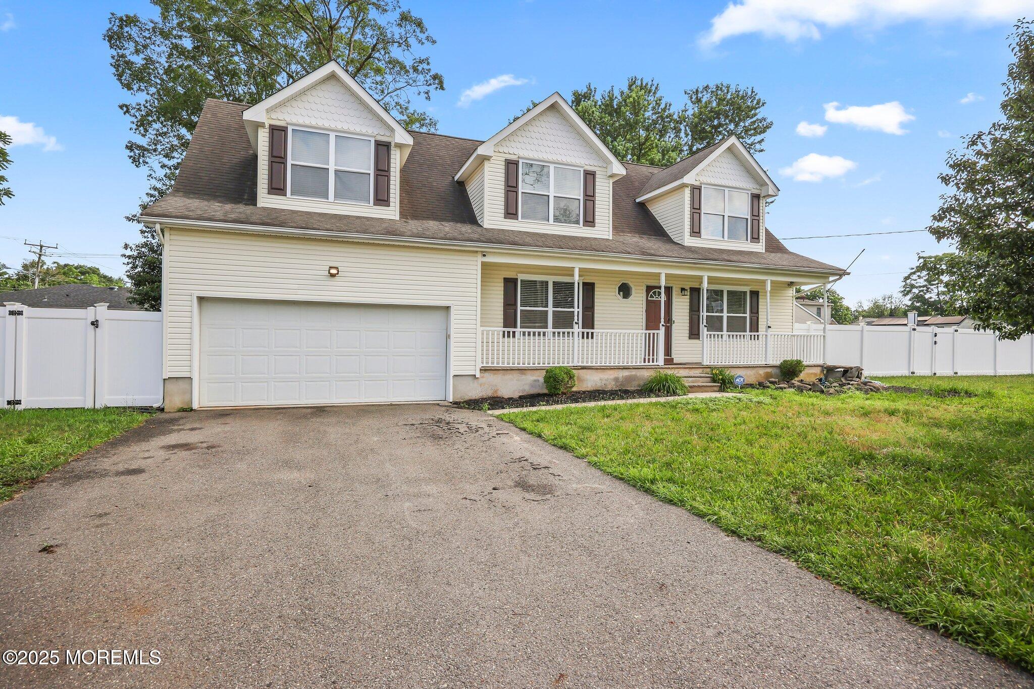 18 4th Avenue