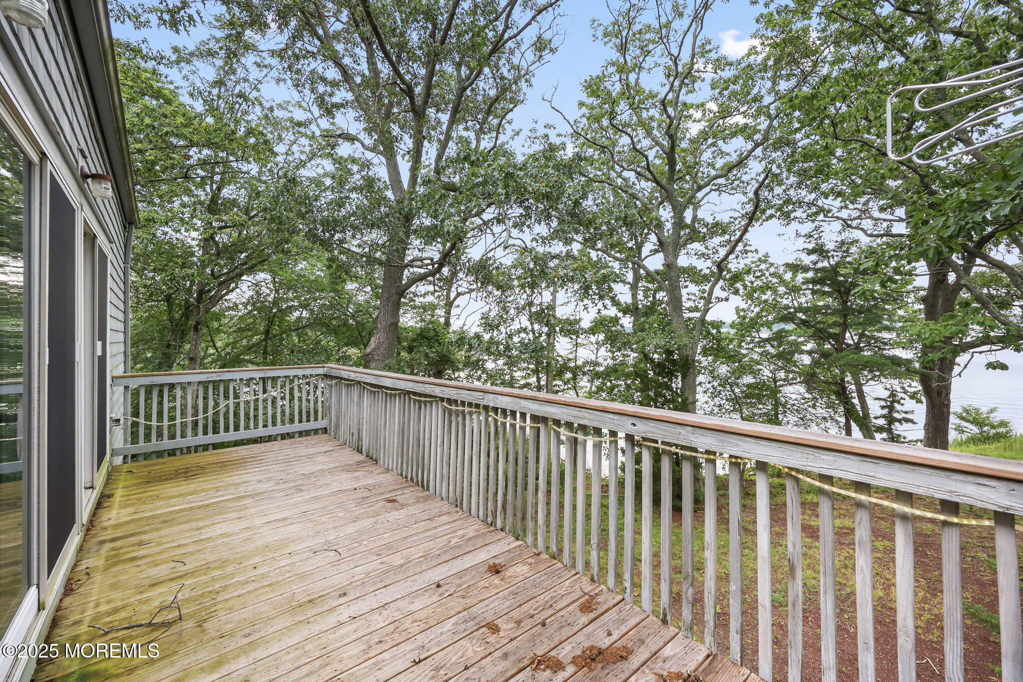 10 W Riverside Drive