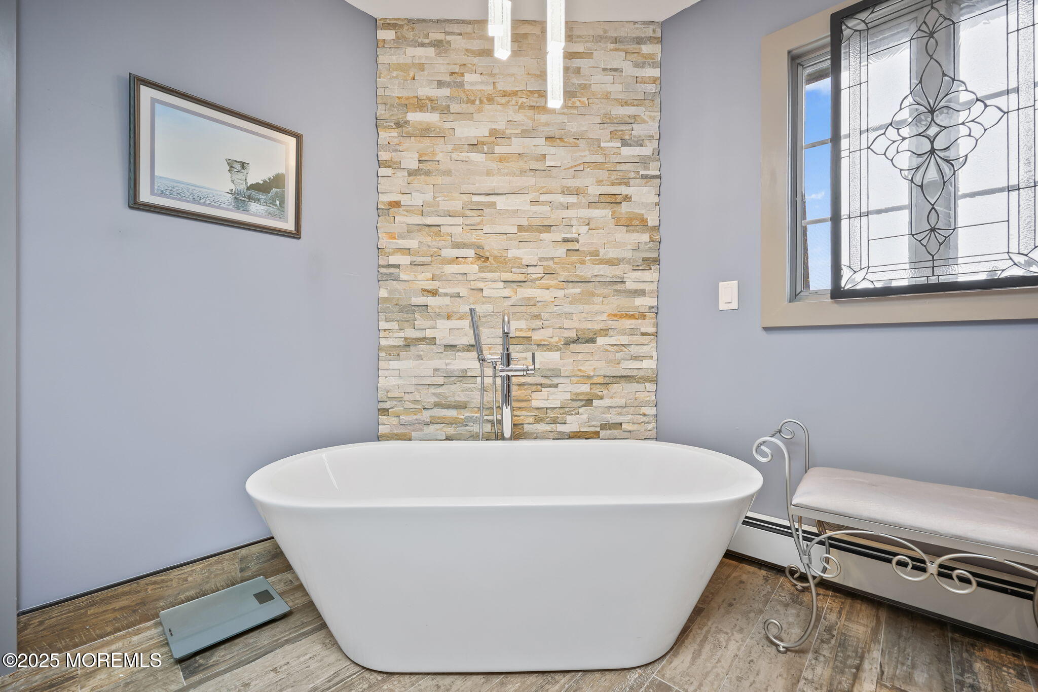 10 W Riverside Drive