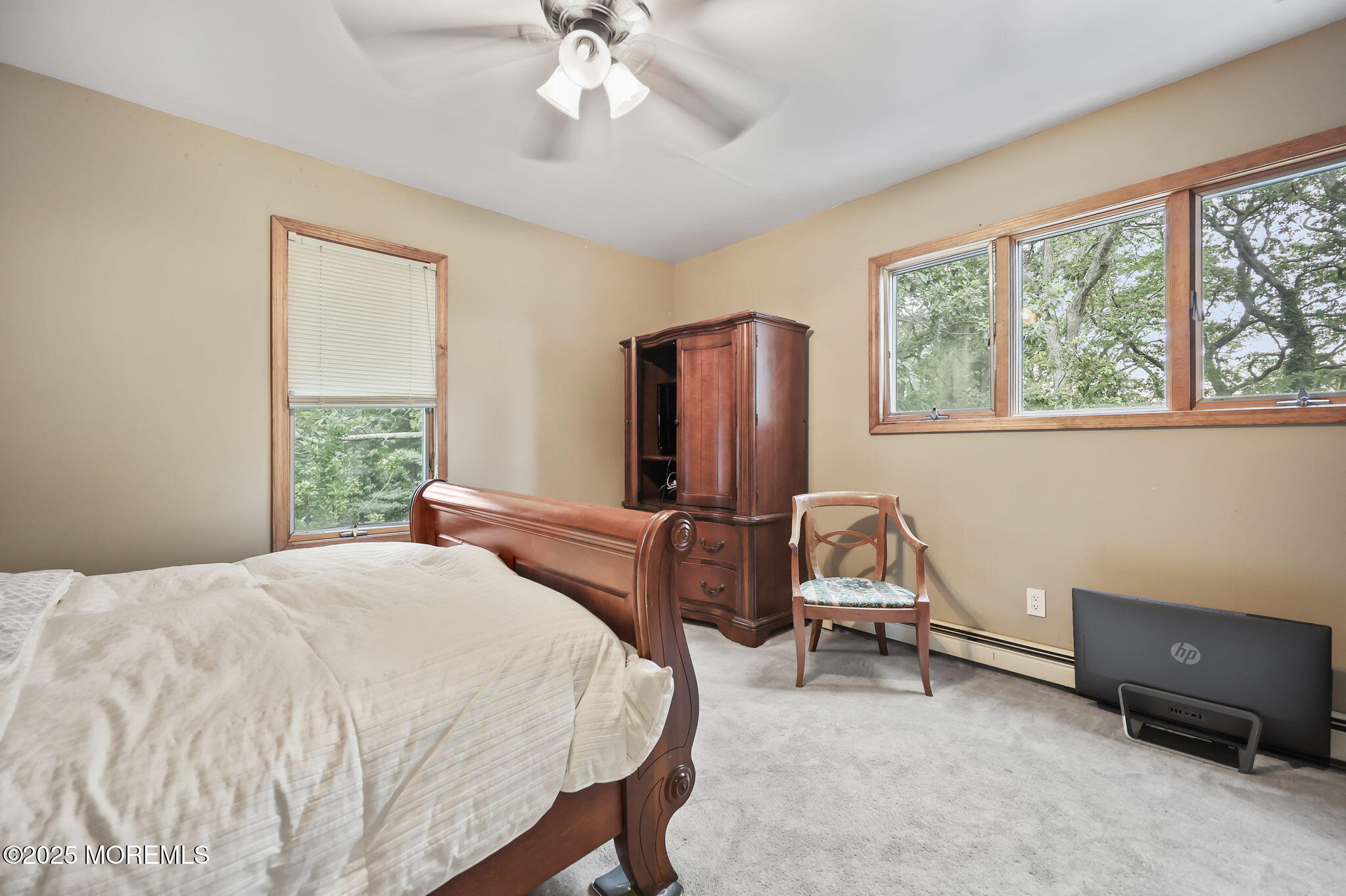 10 W Riverside Drive