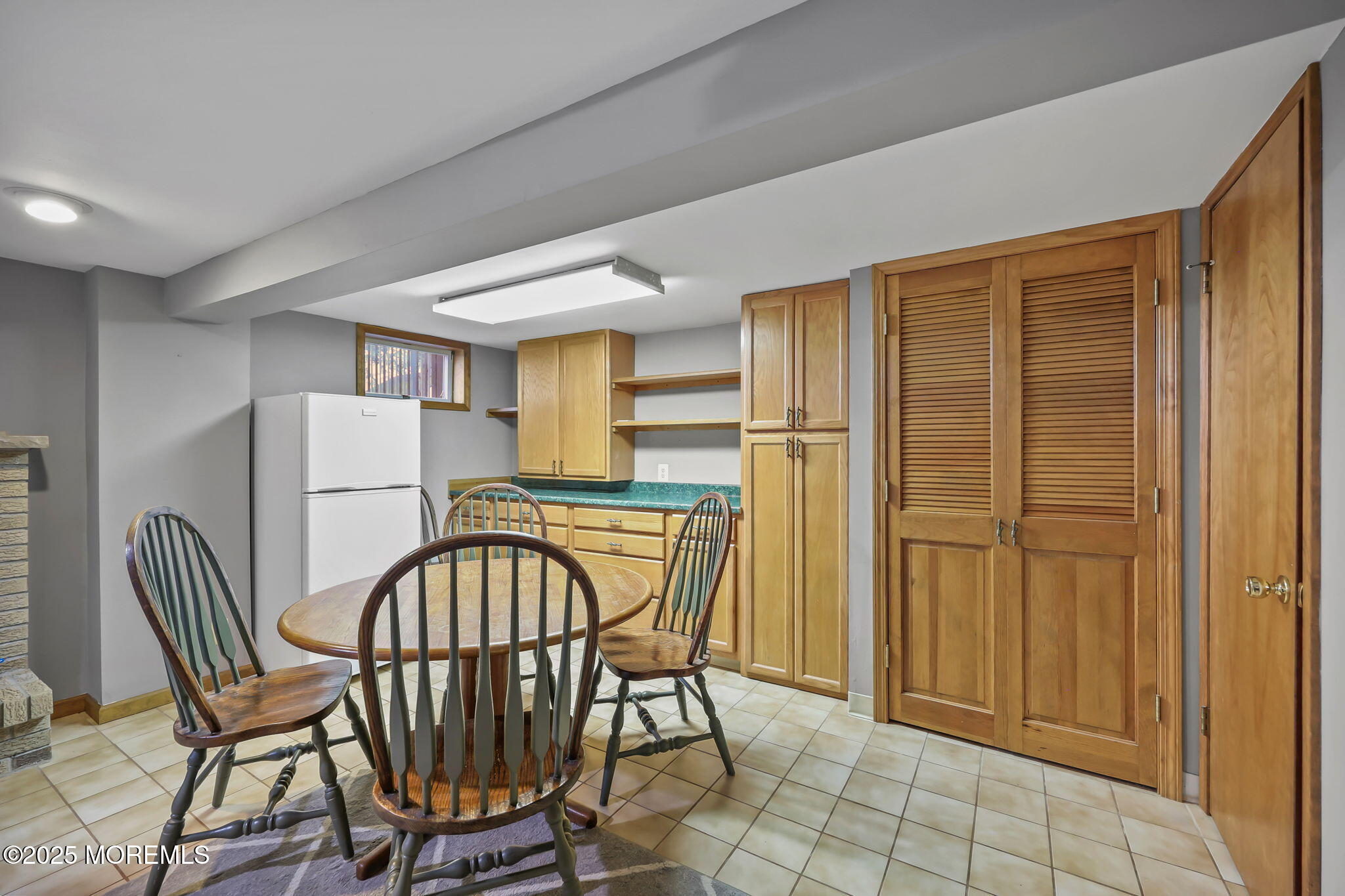 10 W Riverside Drive