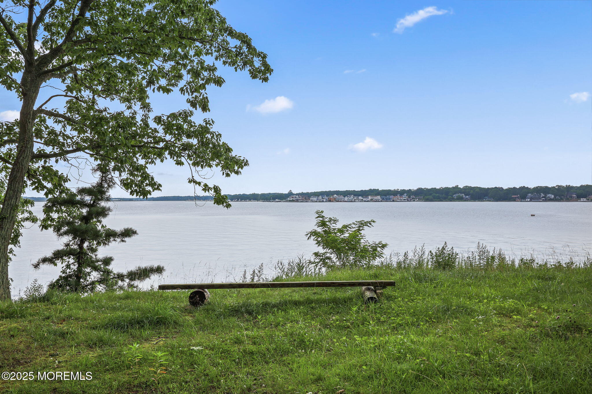 10 W Riverside Drive