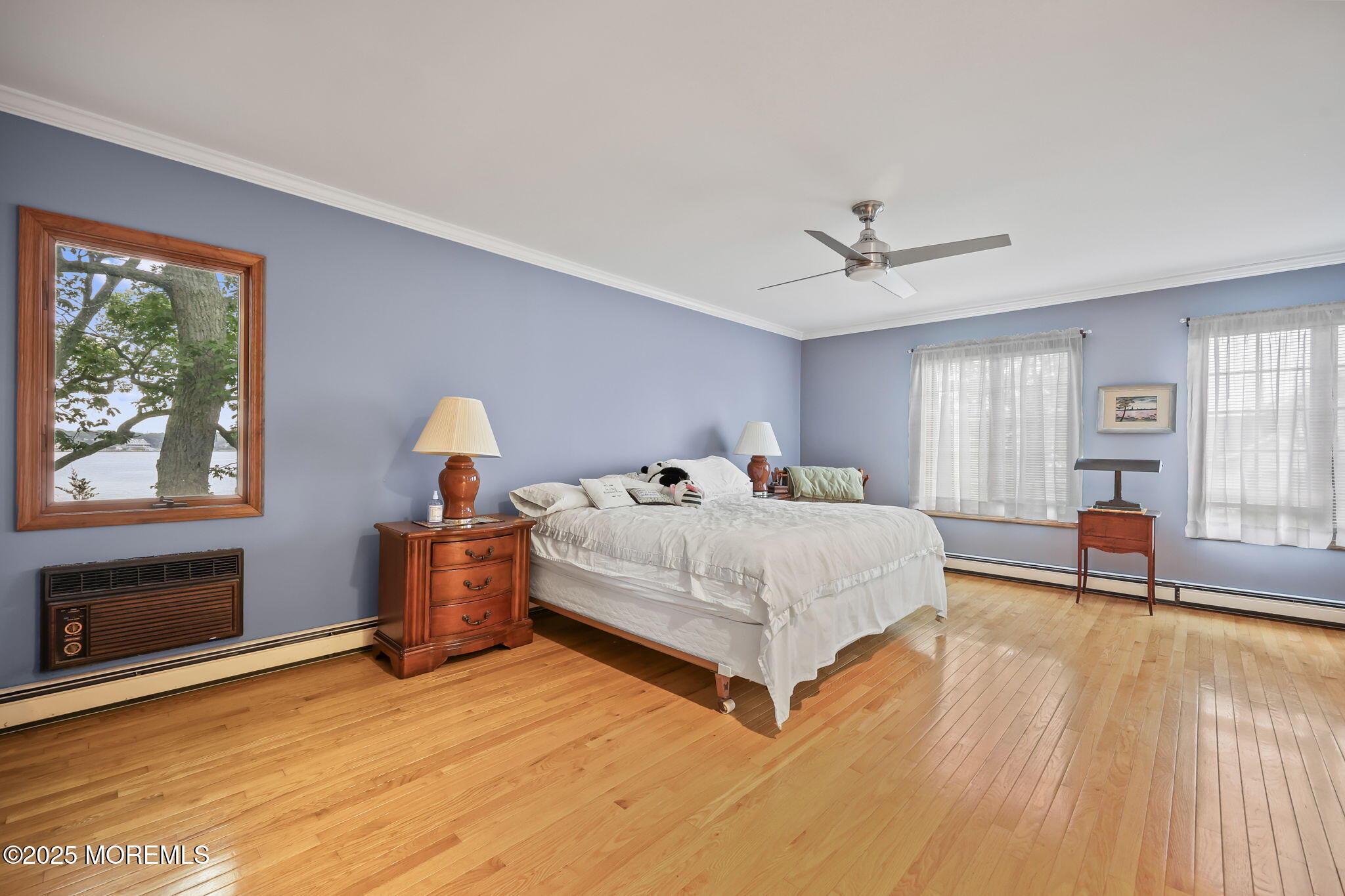 10 W Riverside Drive