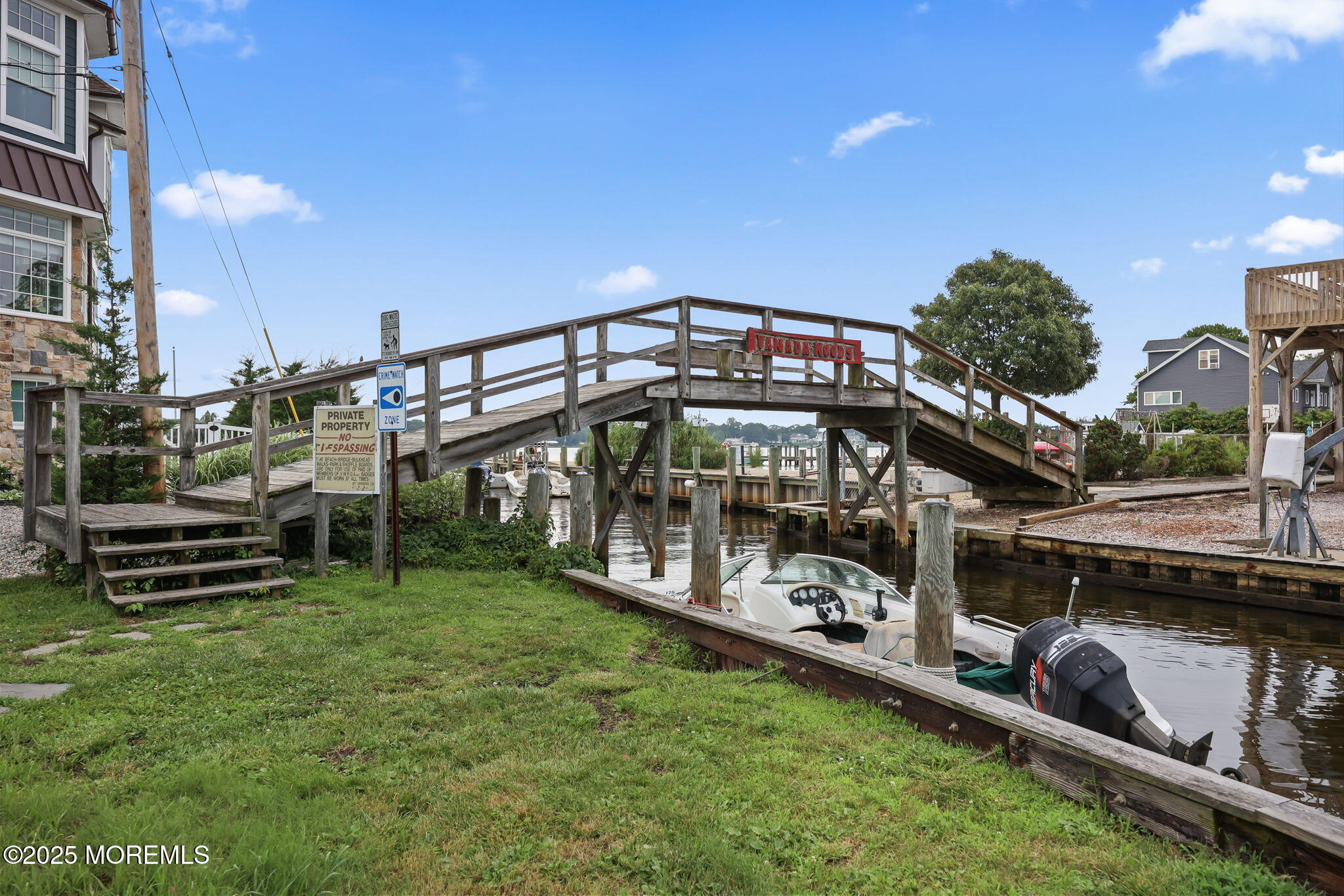 10 W Riverside Drive
