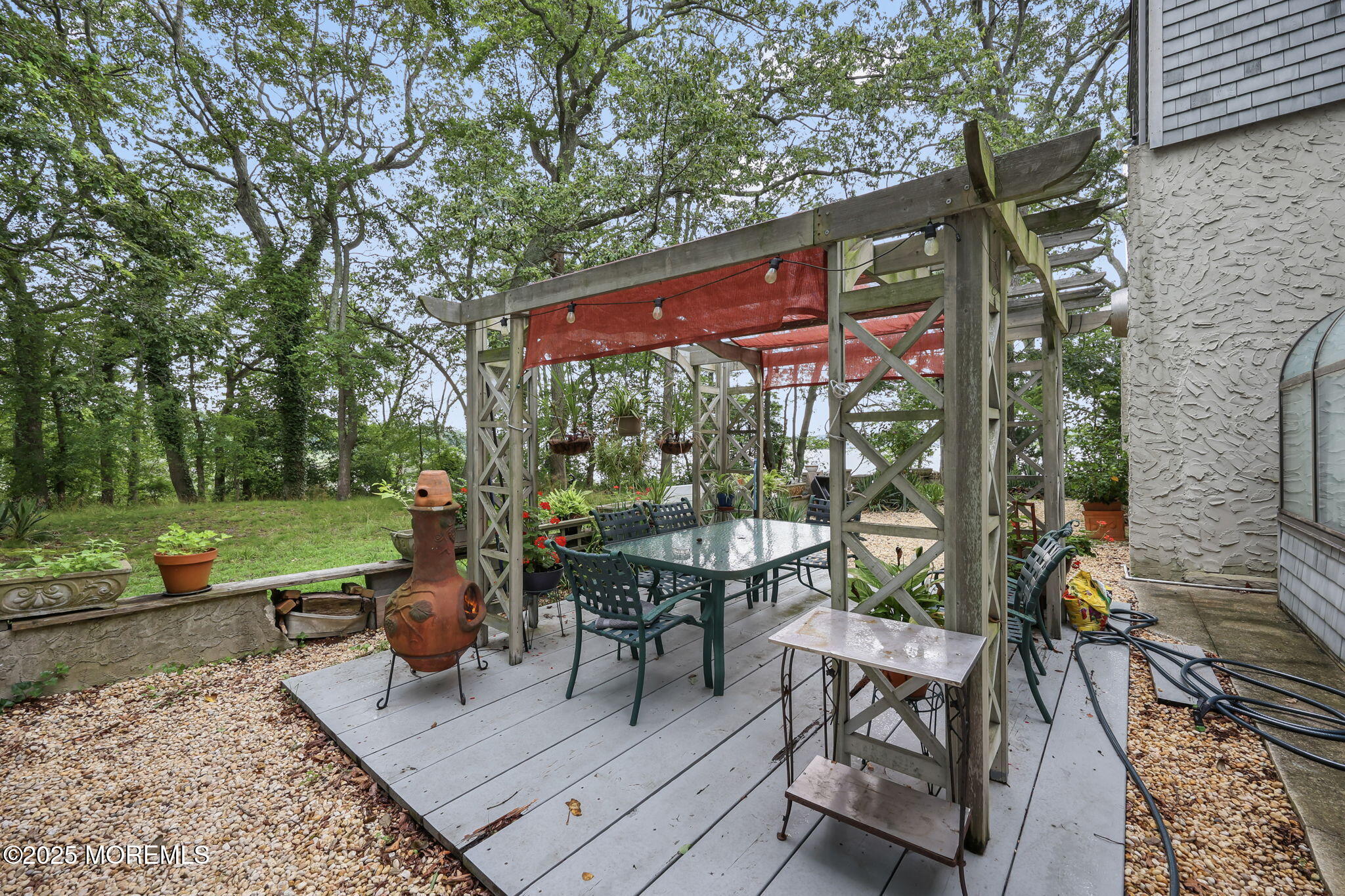 10 W Riverside Drive