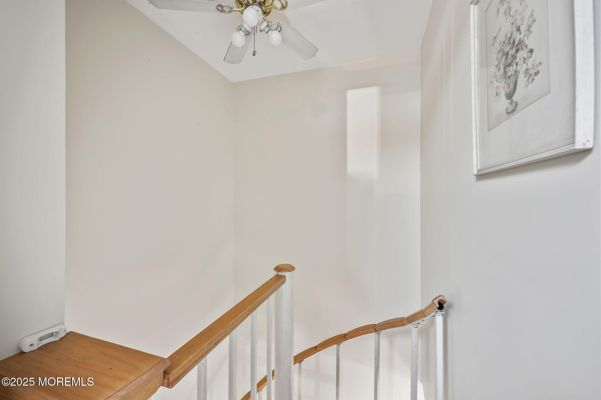 10 W Riverside Drive